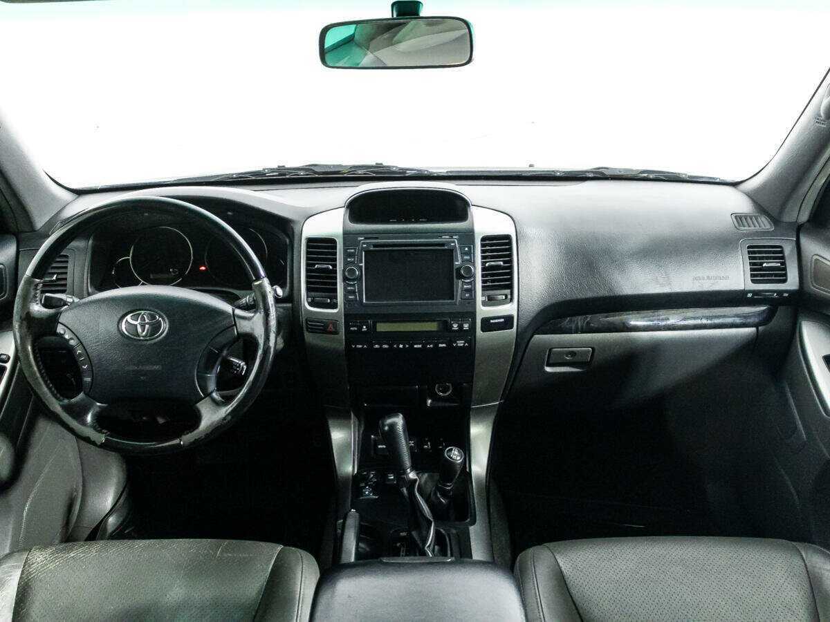 Toyota Land Cruiser Prado с пробегом — 2008 год. Фото: #11