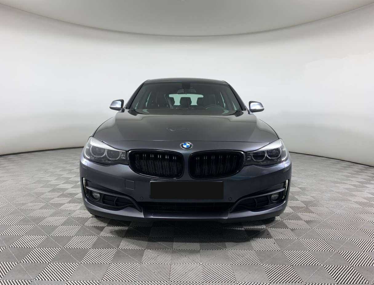 BMW 3 серии с пробегом — 2017 год. Фото: #1