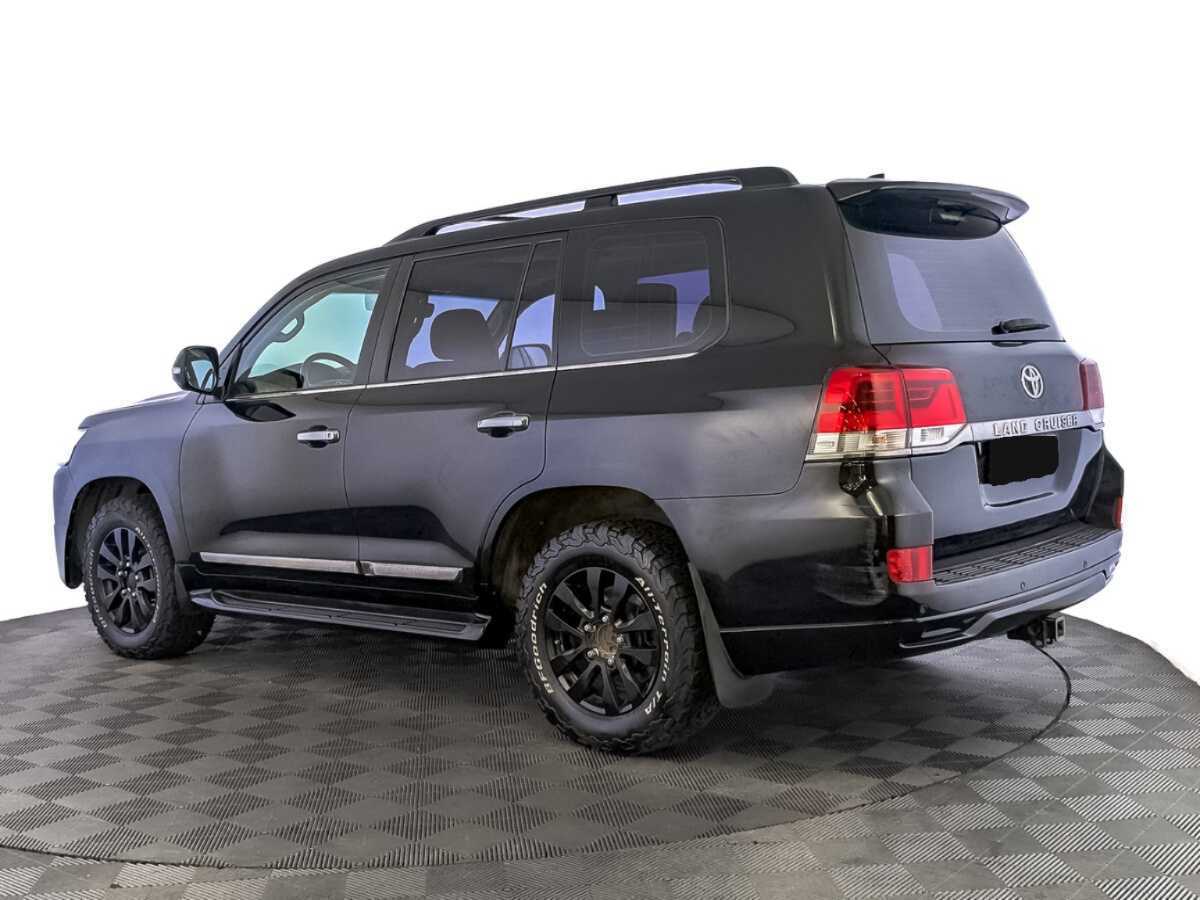 Toyota Land Cruiser с пробегом — 2017 год. Фото: #6