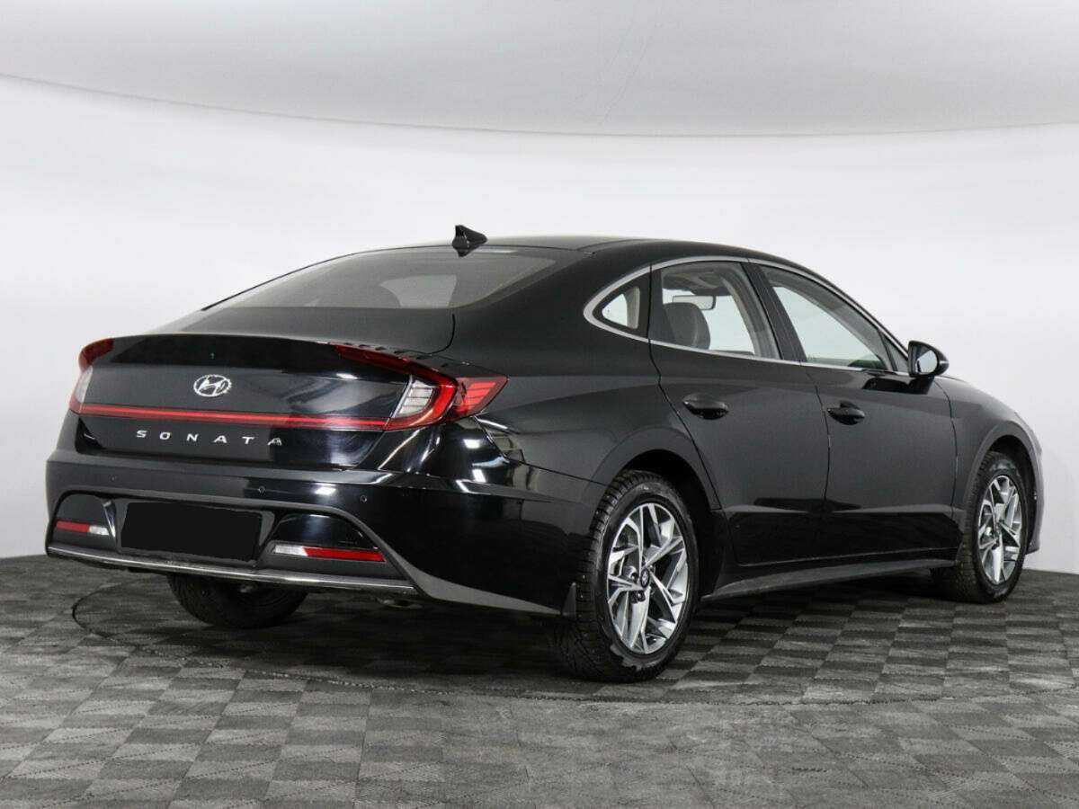 Hyundai Sonata с пробегом — 2023 год. Фото: #4