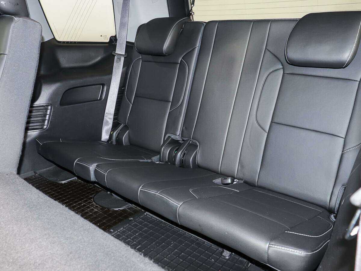 Chevrolet Tahoe с пробегом — 2016 год. Фото: #11