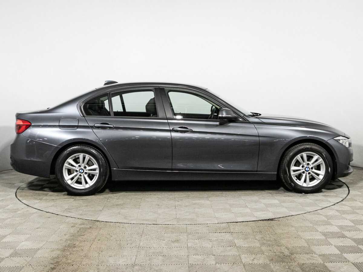 BMW 3 серии с пробегом — 2018 год. Фото: #3