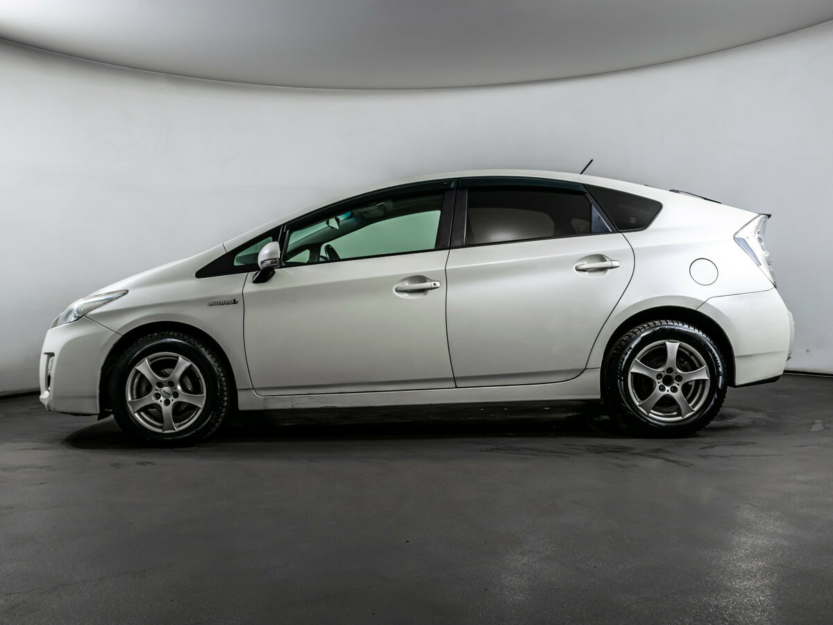 Toyota Prius с пробегом — 2009 год. Фото: #7