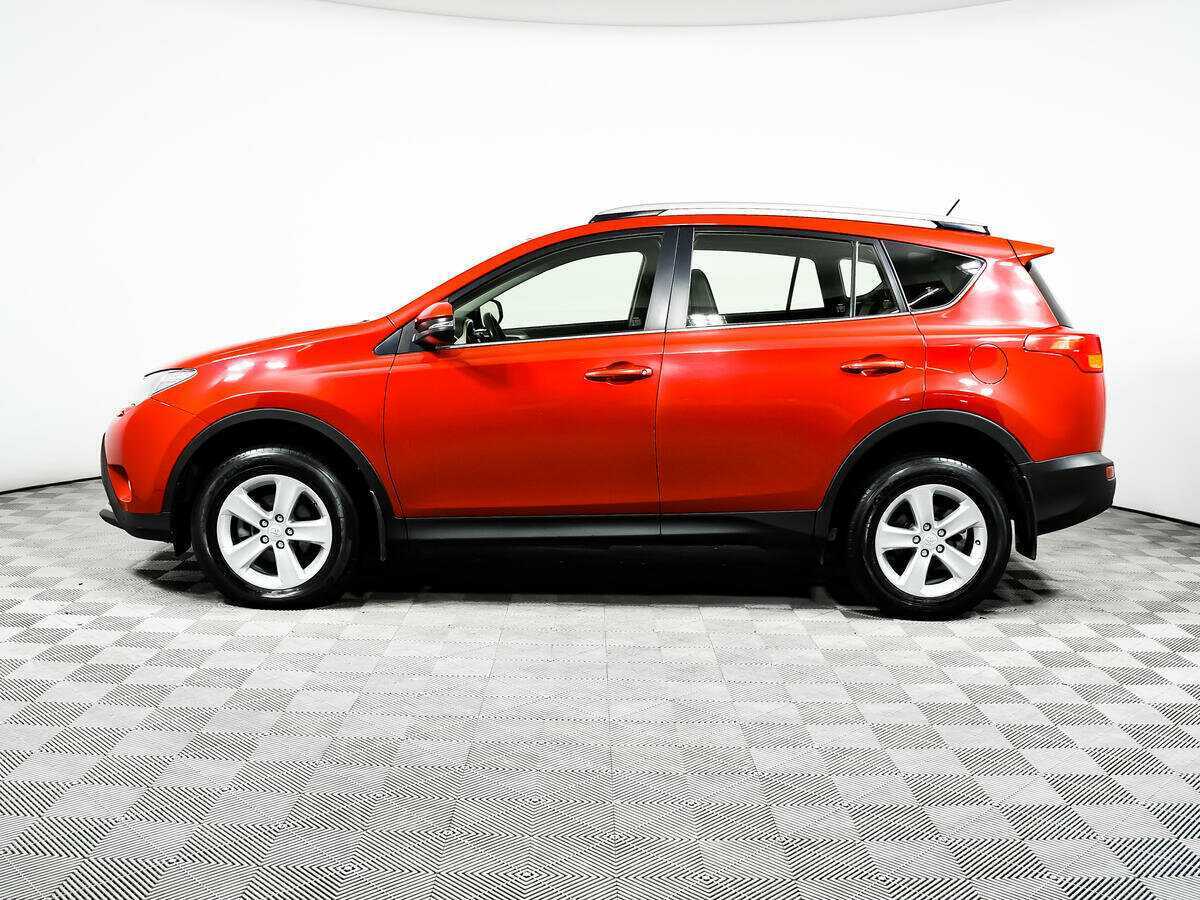 Toyota RAV4 с пробегом — 2014 год. Фото: #7