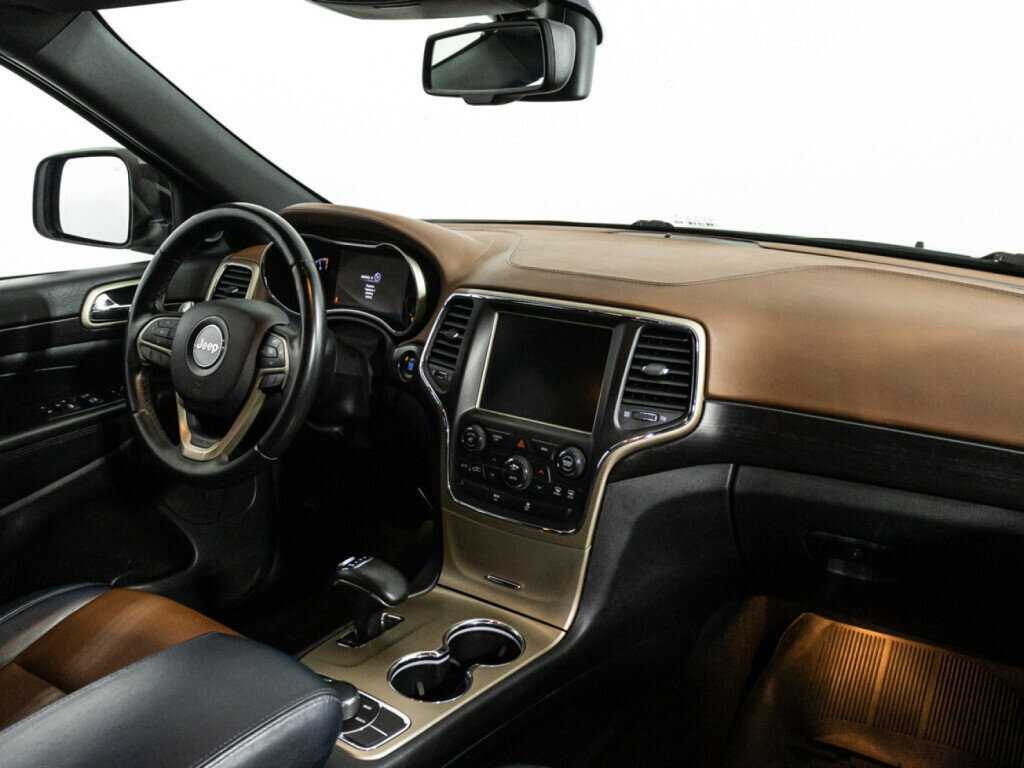 Jeep Grand Cherokee с пробегом — 2013 год. Фото: #8