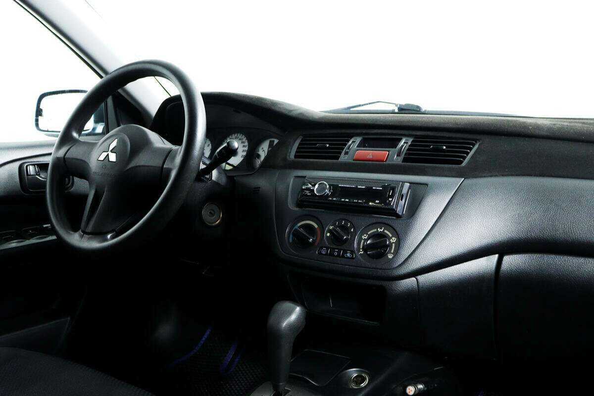 Mitsubishi Lancer с пробегом — 2007 год. Фото: #8