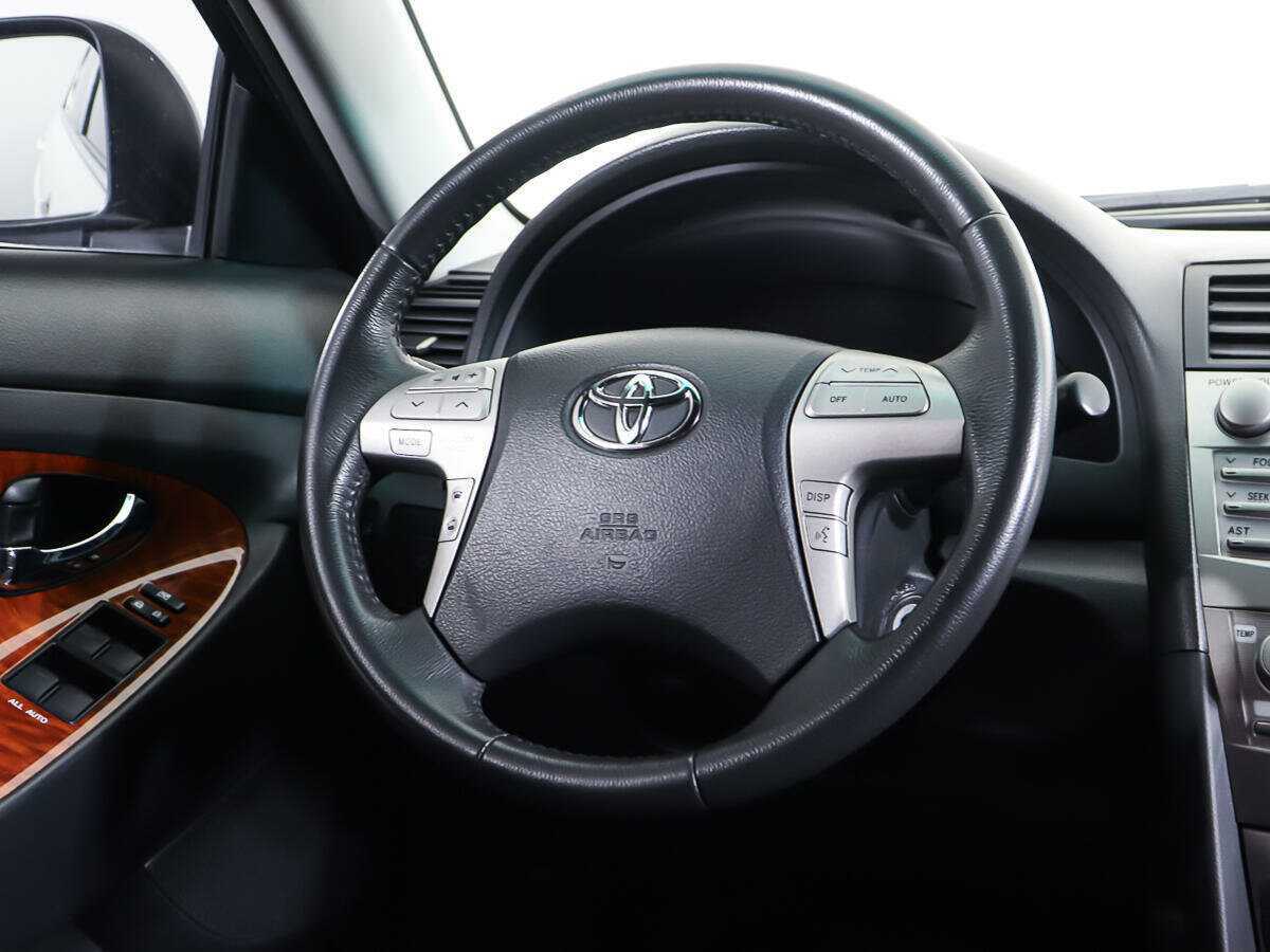 Toyota Camry с пробегом — 2010 год. Фото: #14