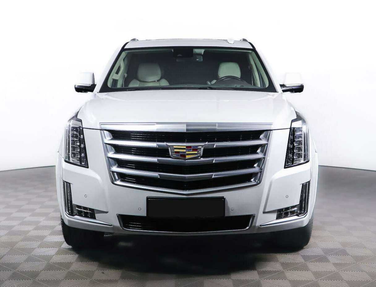 Cadillac Escalade с пробегом — 2016 год. Фото: #0