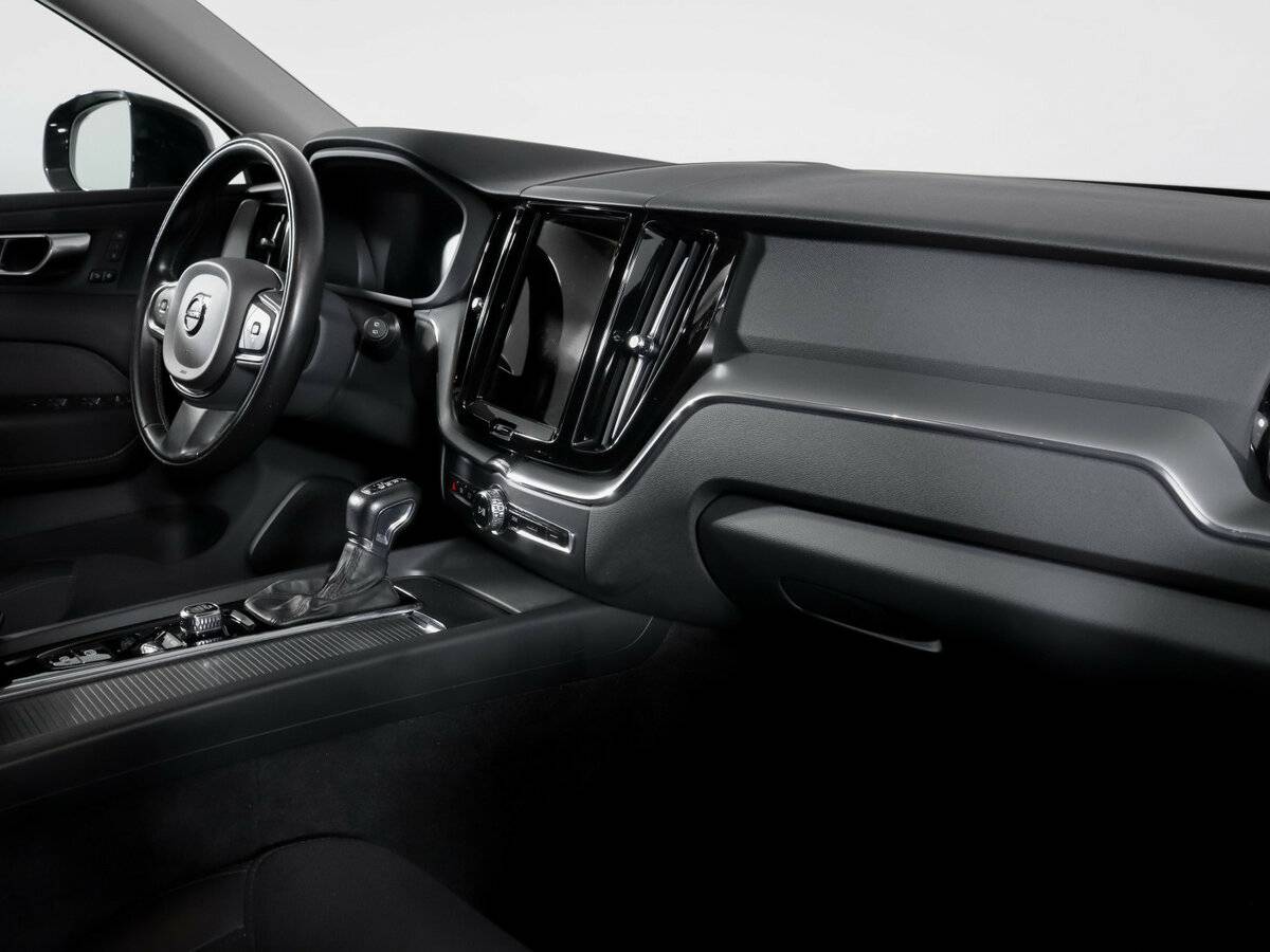 Volvo XC60 с пробегом — 2021 год. Фото: #8