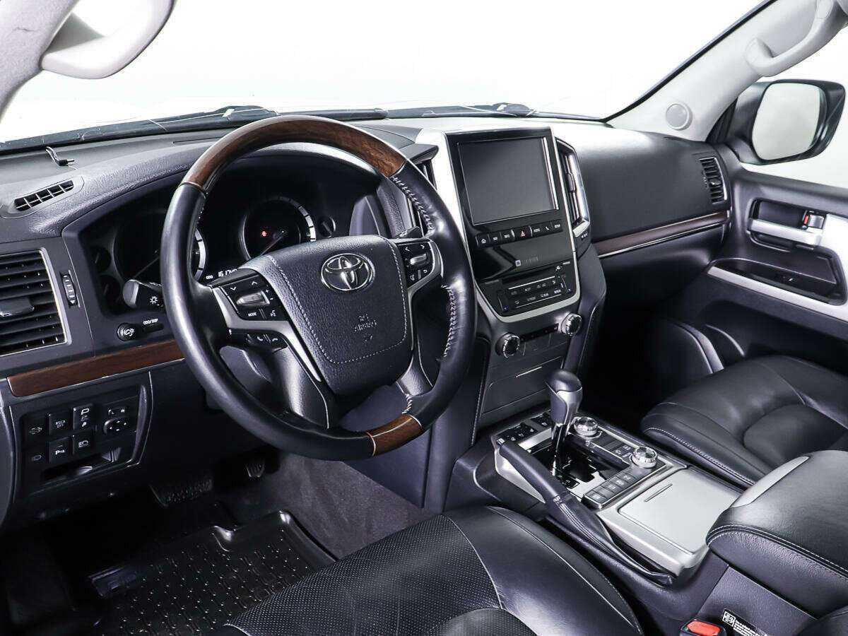 Toyota Land Cruiser с пробегом — 2020 год. Фото: #12