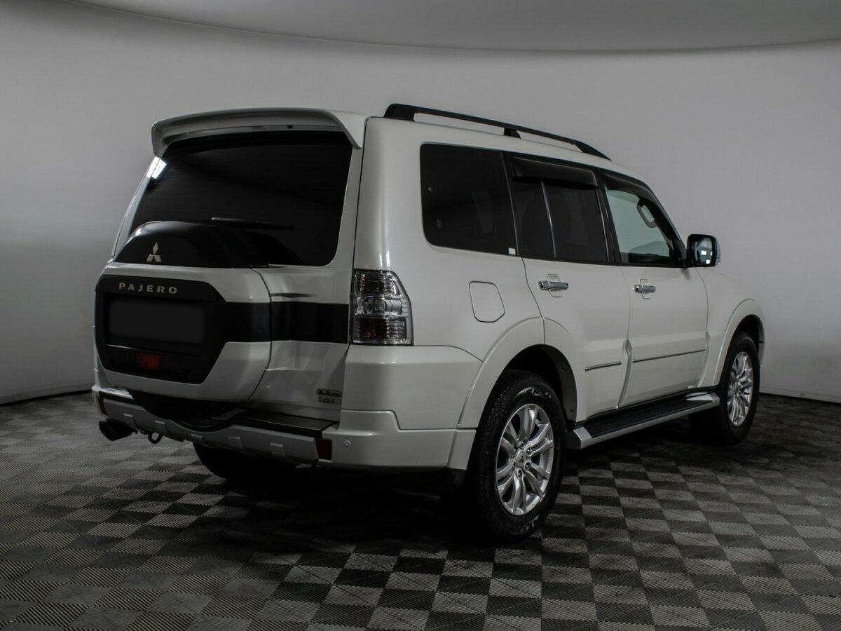 Mitsubishi Pajero с пробегом — 2019 год. Фото: #4