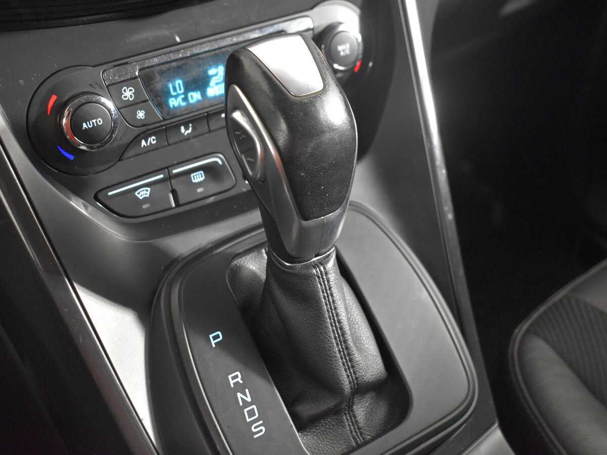 Ford Kuga с пробегом — 2014 год. Фото: #13