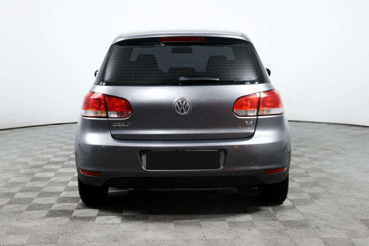 Volkswagen Golf с пробегом — 2010 год. Фото: #4