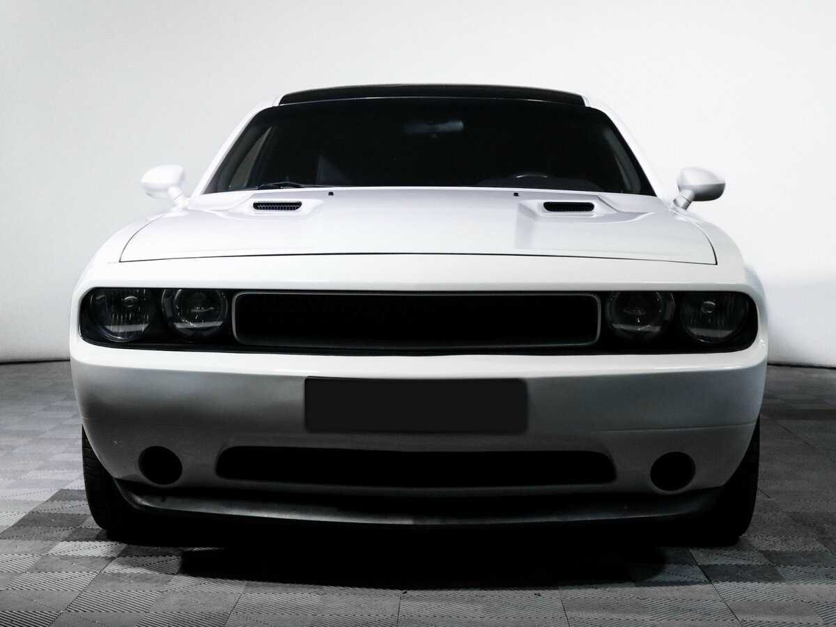 Dodge Challenger с пробегом — 2013 год. Фото: #1
