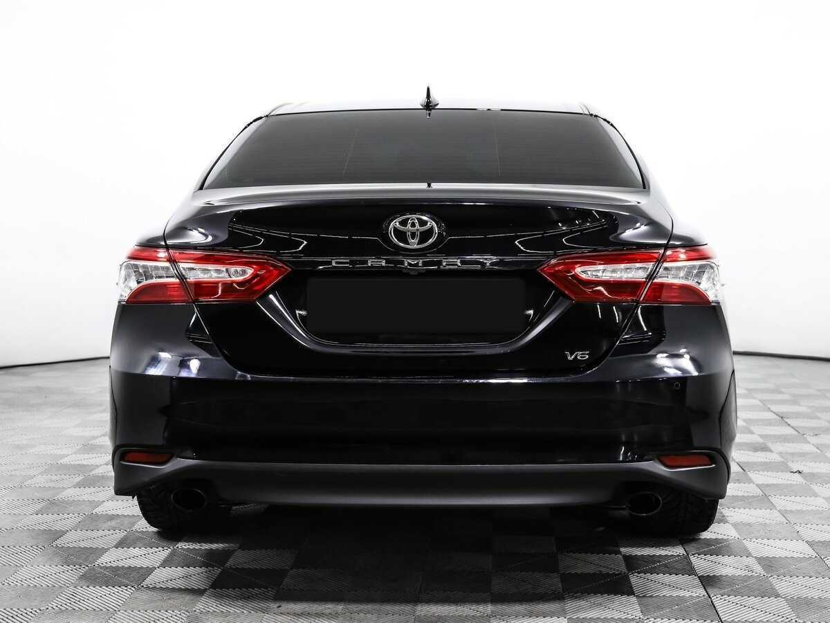 Toyota Camry с пробегом — 2018 год. Фото: #5