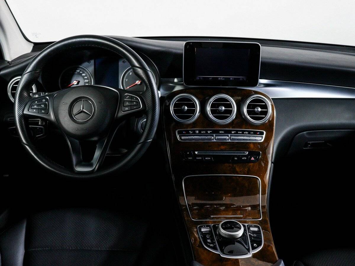 Mercedes-Benz GLC с пробегом — 2015 год. Фото: #11