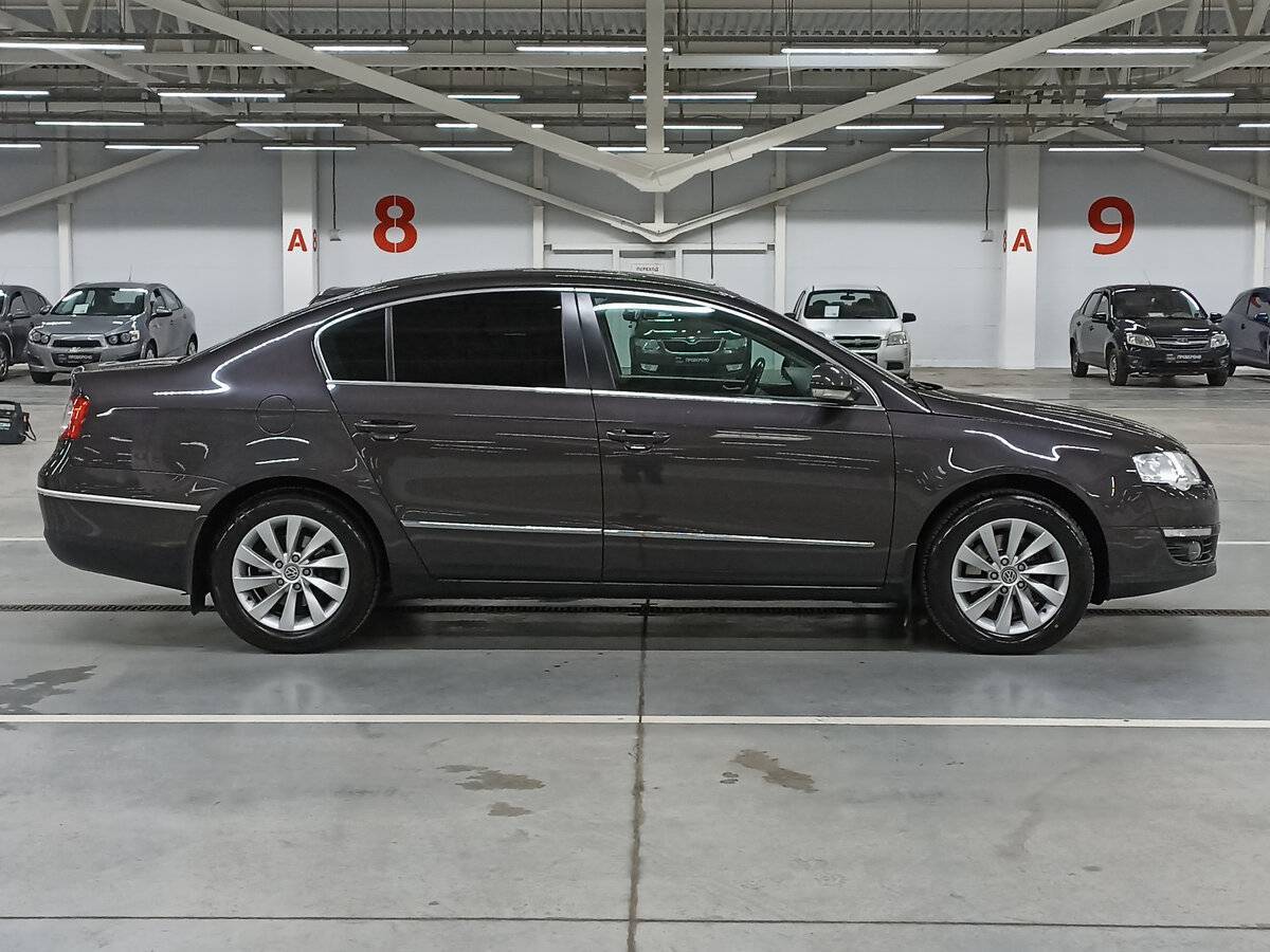 Volkswagen Passat с пробегом — 2010 год. Фото: #3