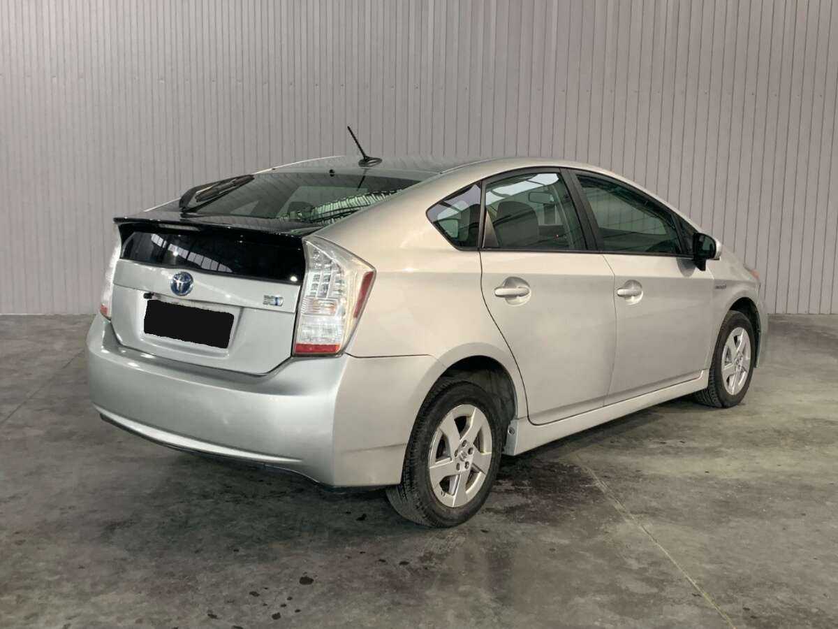 Toyota Prius с пробегом — 2009 год. Фото: #4