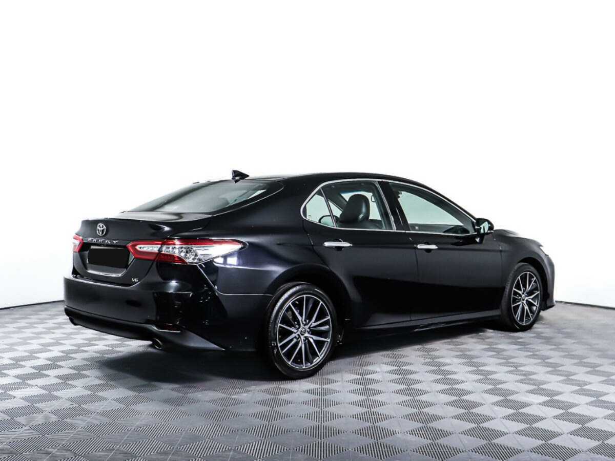 Toyota Camry с пробегом — 2018 год. Фото: #4