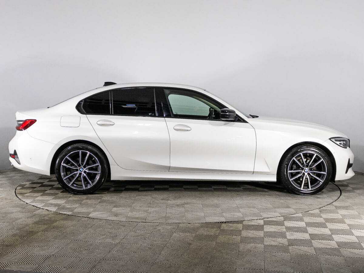 BMW 3 серии с пробегом — 2020 год. Фото: #3