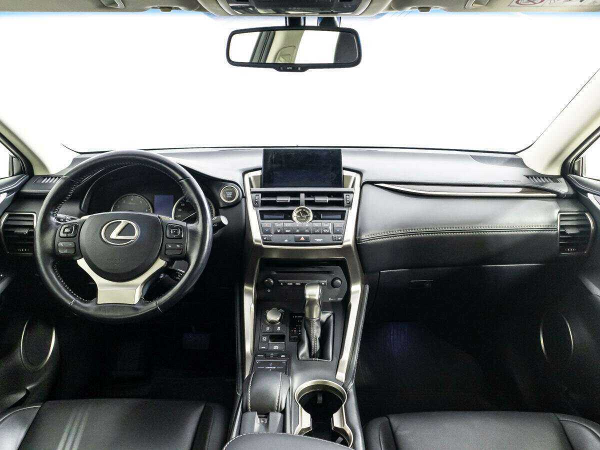 Lexus NX с пробегом — 2015 год. Фото: #12