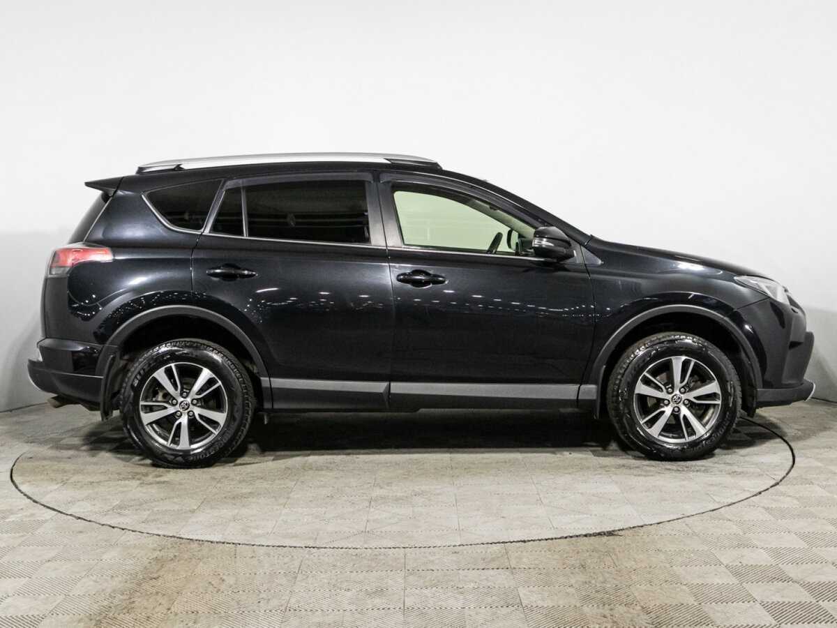 Toyota RAV4 с пробегом — 2015 год. Фото: #3