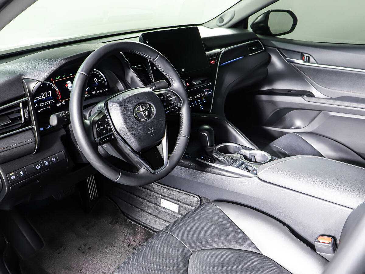 Toyota Camry с пробегом — 2023 год. Фото: #15