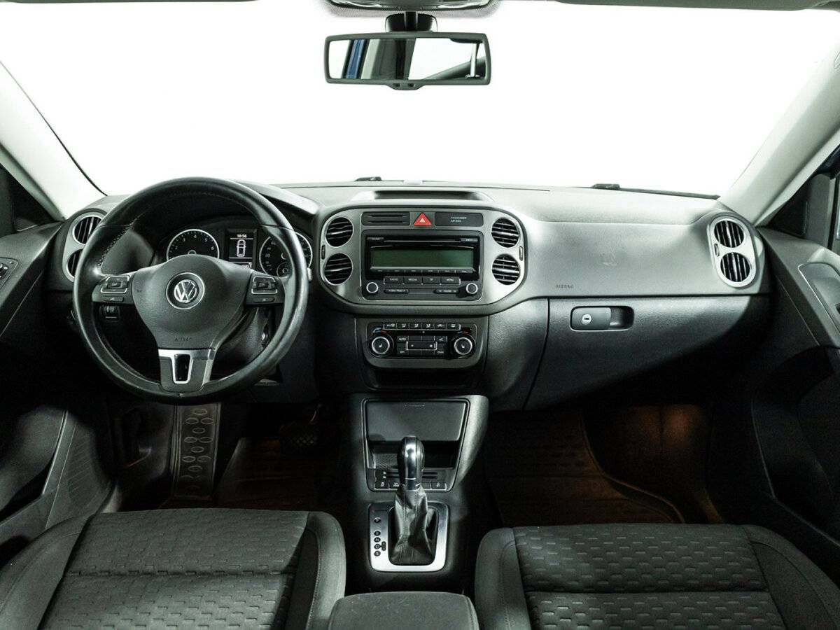 Volkswagen Tiguan с пробегом — 2011 год. Фото: #12