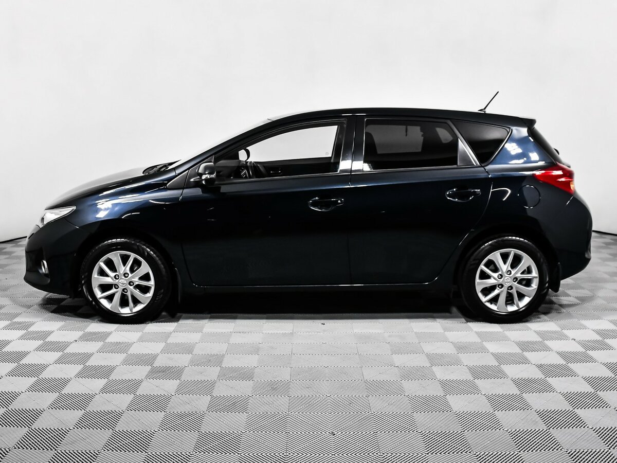 Toyota Auris с пробегом — 2014 год. Фото: #7