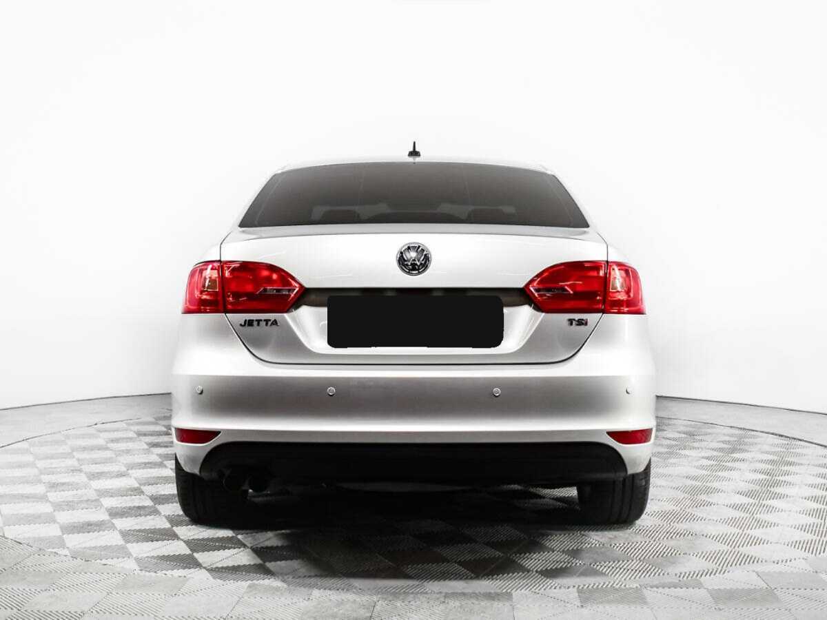 Volkswagen Jetta с пробегом — 2014 год. Фото: #5