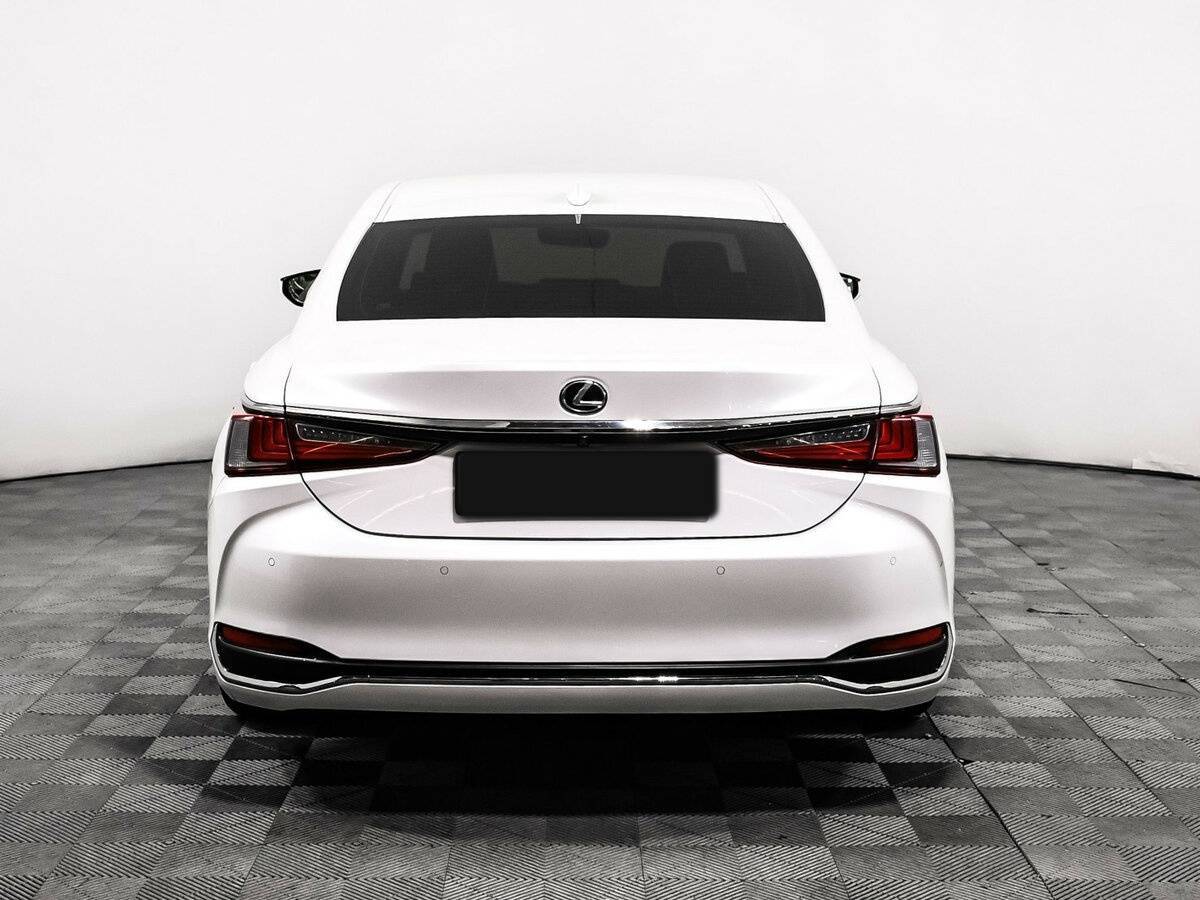 Lexus ES с пробегом — 2019 год. Фото: #5
