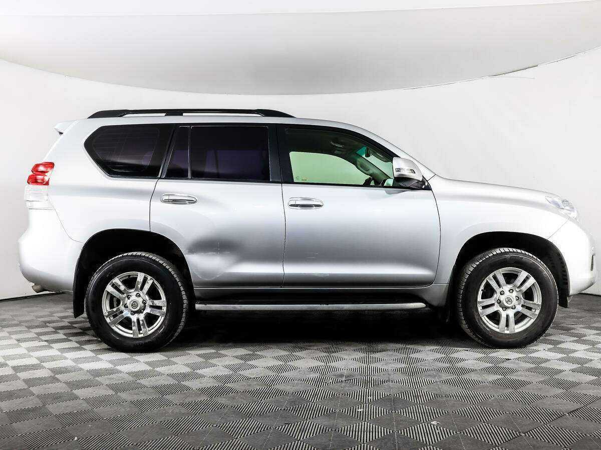 Toyota Land Cruiser Prado с пробегом — 2011 год. Фото: #3