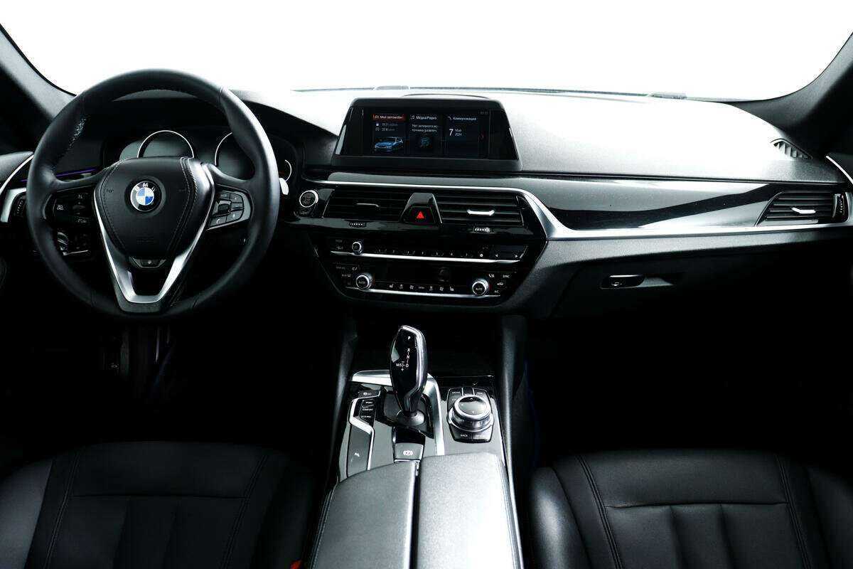 BMW 5 серии с пробегом — 2017 год. Фото: #10