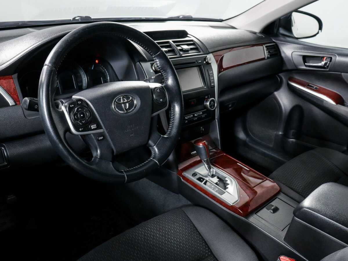 Toyota Camry с пробегом — 2013 год. Фото: #12