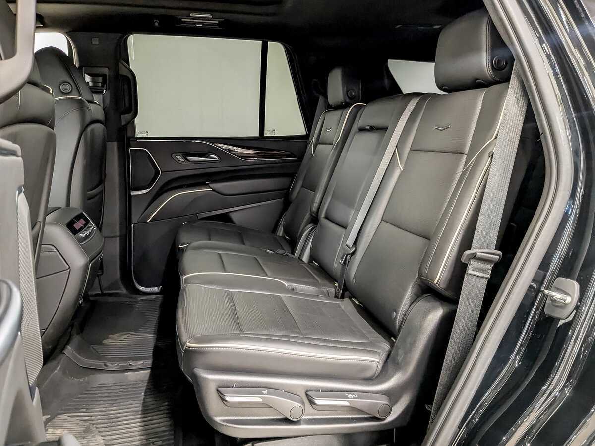 Cadillac Escalade с пробегом — 2021 год. Фото: #11