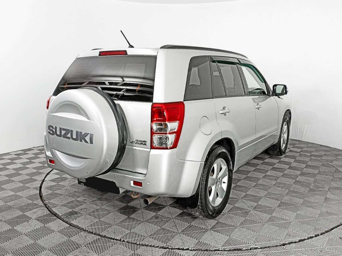 Suzuki Grand Vitara с пробегом — 2011 год. Фото: #3