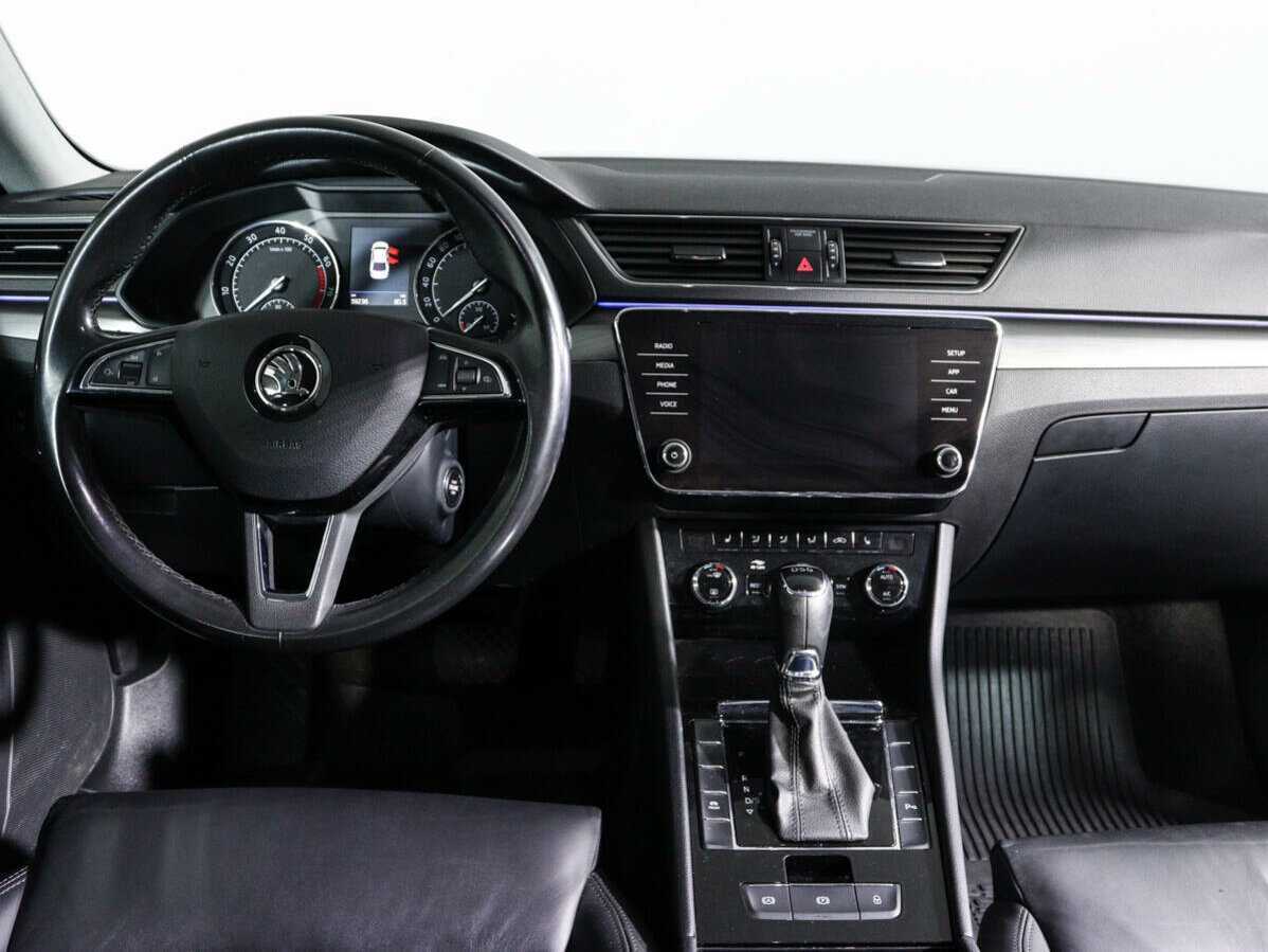 Skoda Superb с пробегом — 2019 год. Фото: #11