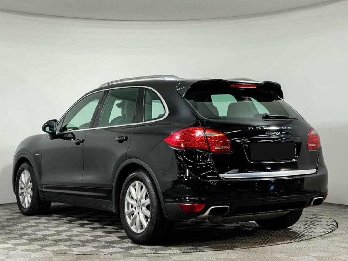 Porsche Cayenne с пробегом — 2012 год. Фото: #6