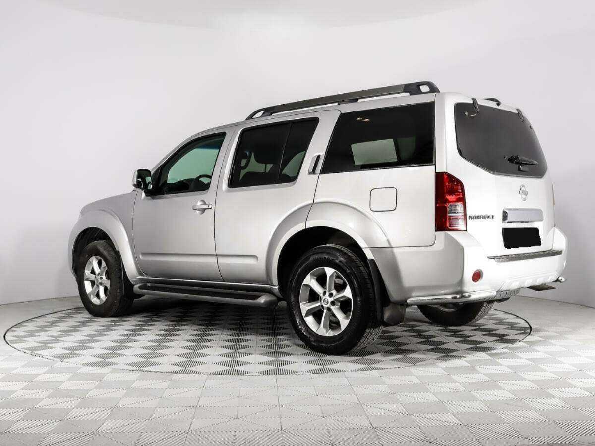 Nissan Pathfinder с пробегом — 2012 год. Фото: #6