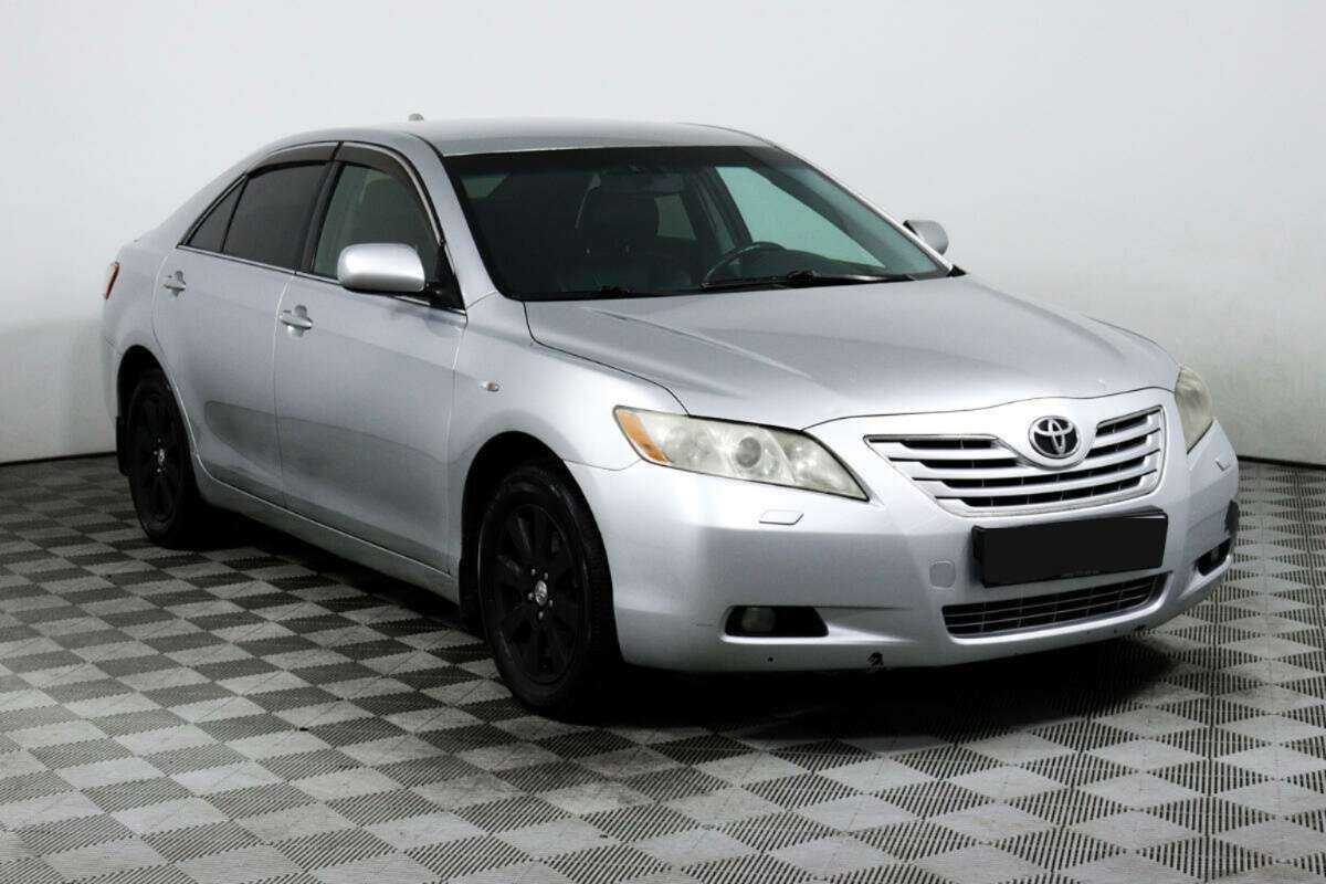 Toyota Camry с пробегом — 2006 год. Фото: #2