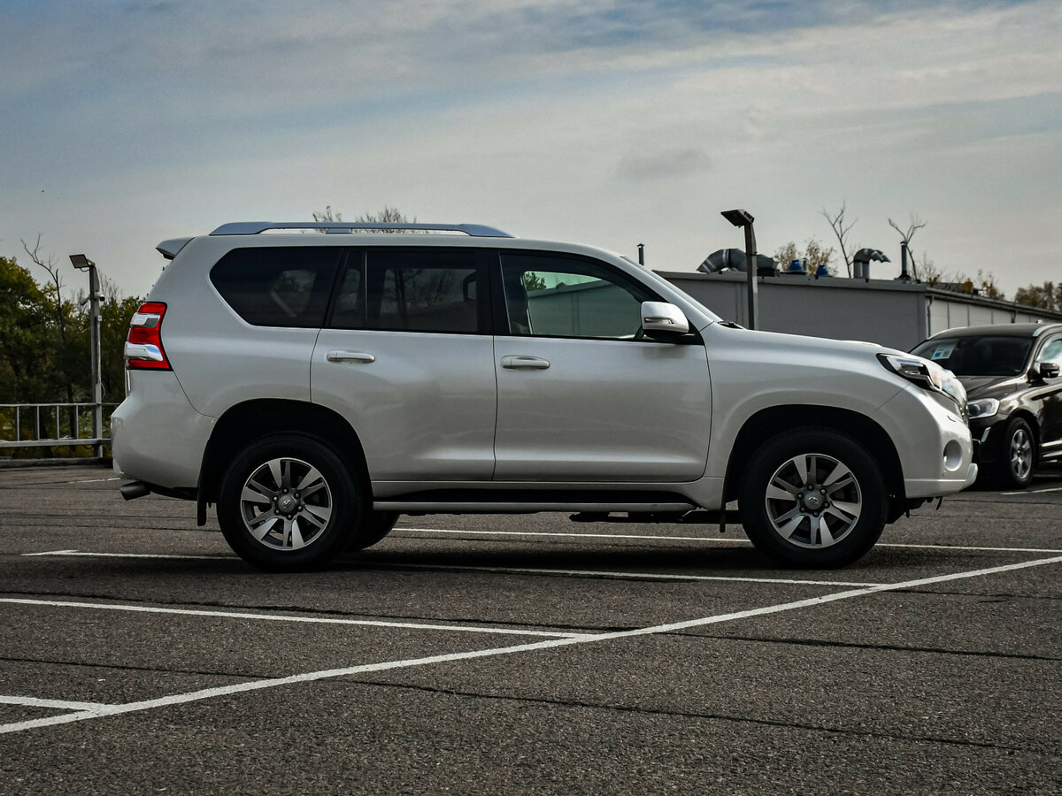 Toyota Land Cruiser Prado с пробегом — 2015 год. Фото: #3