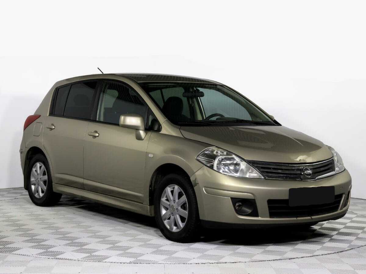 Nissan Tiida с пробегом — 2011 год. Фото: #1