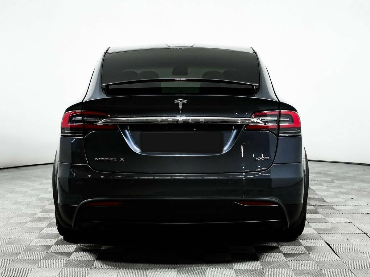 Tesla Model X с пробегом — 2018 год. Фото: #15