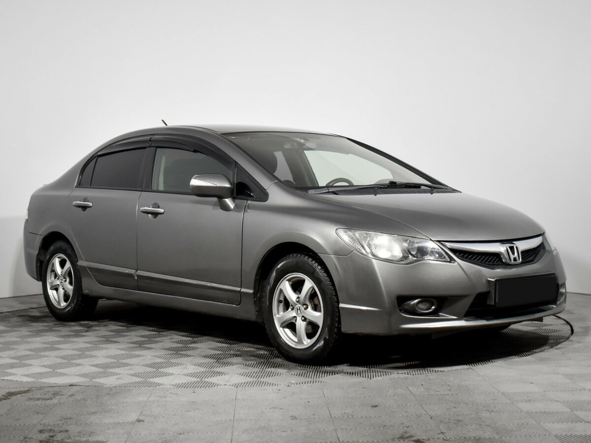 Honda Civic с пробегом — 2009 год. Фото: #2