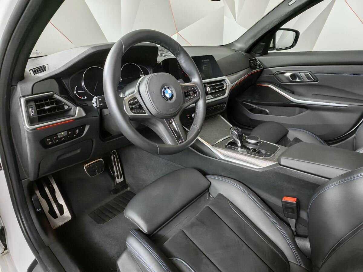 BMW 3 серии с пробегом — 2020 год. Фото: #13