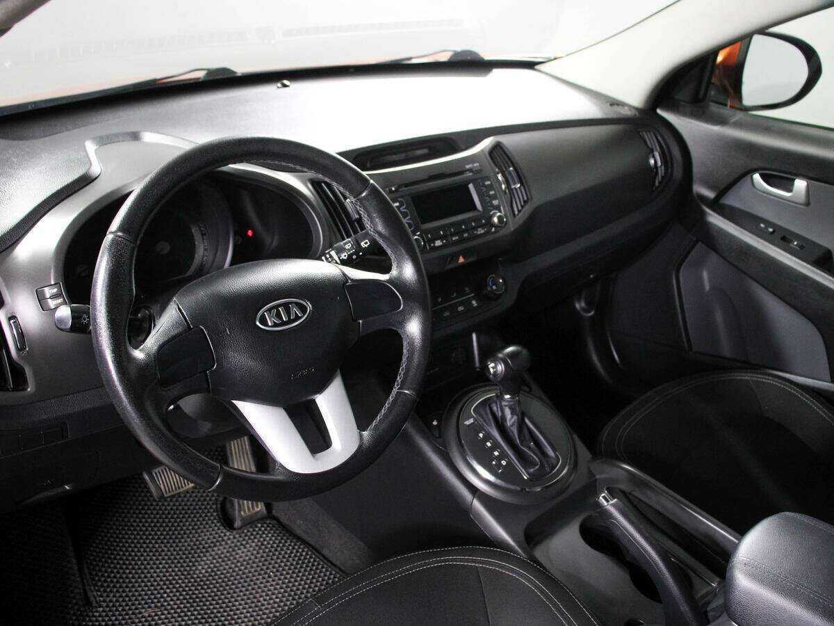 Kia Sportage с пробегом — 2011 год. Фото: #10