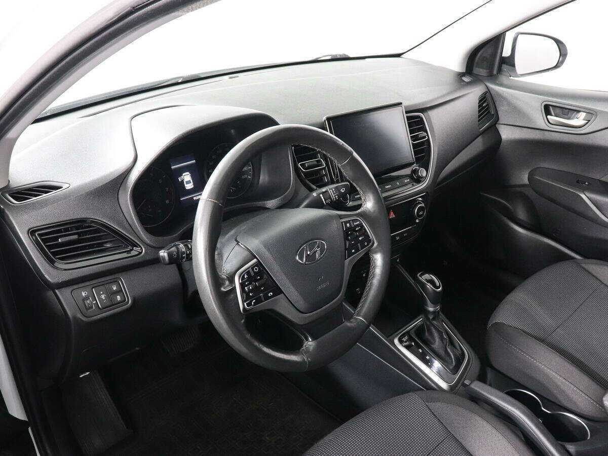 Hyundai Solaris с пробегом — 2020 год. Фото: #8