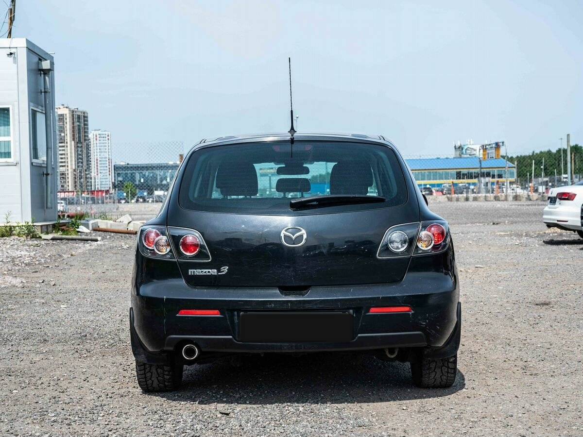 Mazda 3 с пробегом — 2008 год. Фото: #4