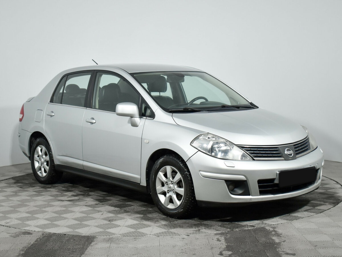 Nissan Tiida с пробегом — 2008 год. Фото: #2