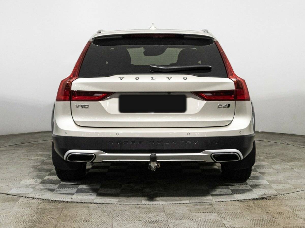 Volvo V90 Cross Country с пробегом — 2017 год. Фото: #5